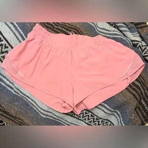 Lululemon Hottie Hot Lined Low Rise Shorts Size 6